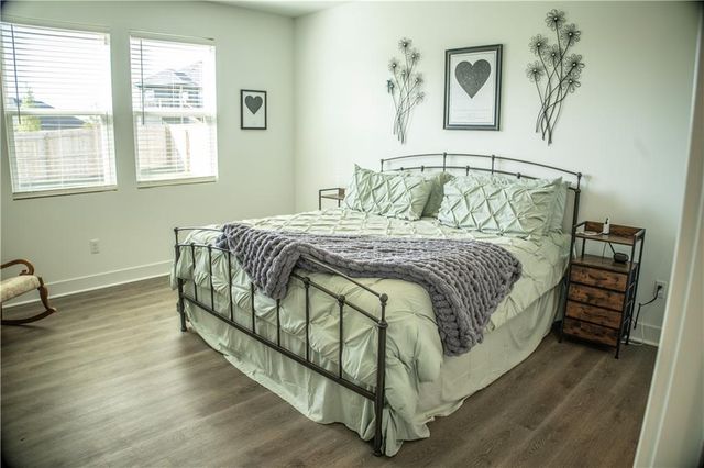 1592 Grayhawk Drive, Basehor, KS 66007