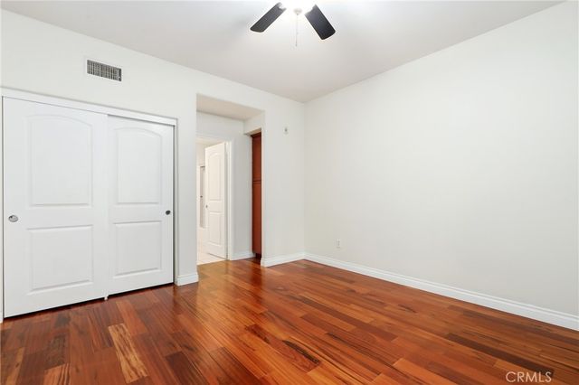 2925 W Edinger Avenue, Santa Ana, CA 92704