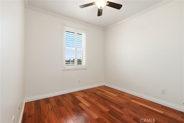 2925 W Edinger Avenue, Santa Ana, CA 92704
