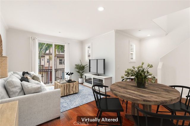 2925 W Edinger Avenue, Santa Ana, CA 92704