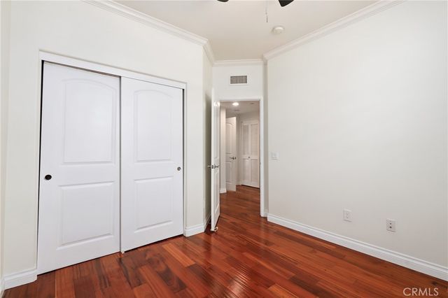 2925 W Edinger Avenue, Santa Ana, CA 92704