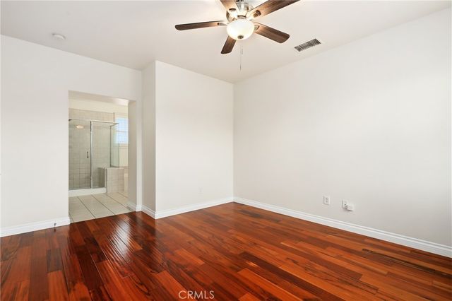 2925 W Edinger Avenue, Santa Ana, CA 92704