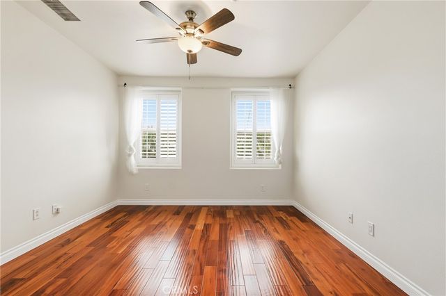 2925 W Edinger Avenue, Santa Ana, CA 92704