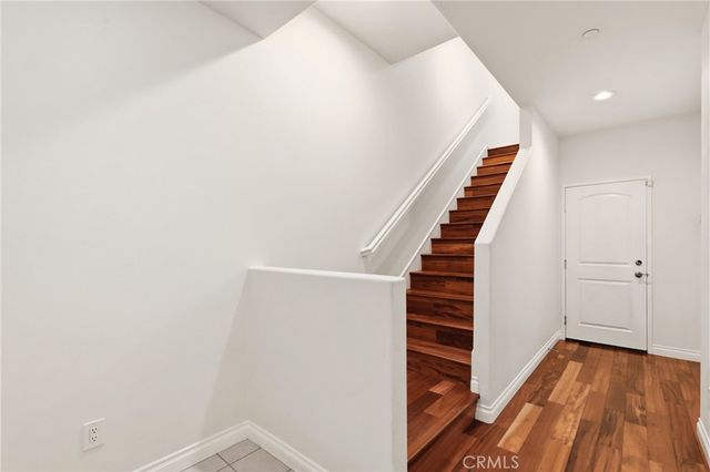2925 W Edinger Avenue, Santa Ana, CA 92704