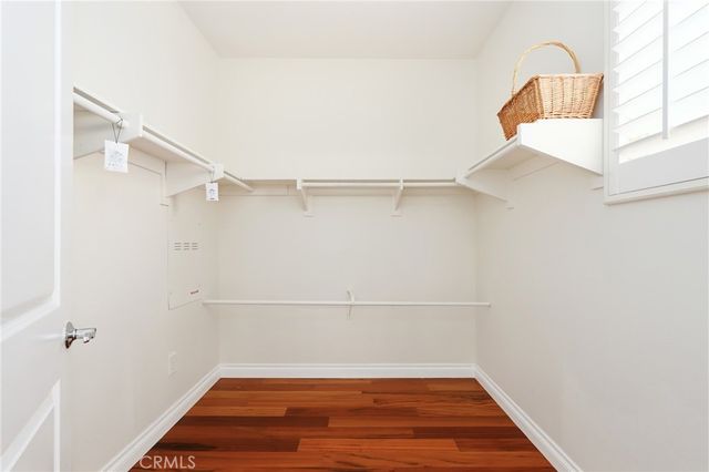 2925 W Edinger Avenue, Santa Ana, CA 92704