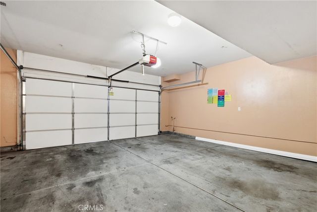 2925 W Edinger Avenue, Santa Ana, CA 92704