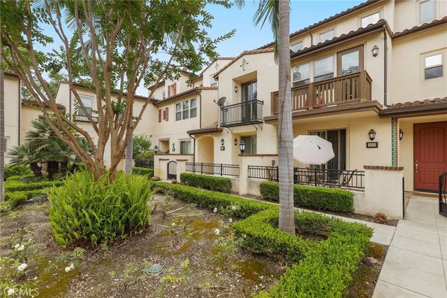 2925 W Edinger Avenue, Santa Ana, CA 92704