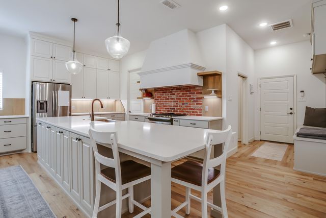 6404 89th Street, Lubbock, TX 79424