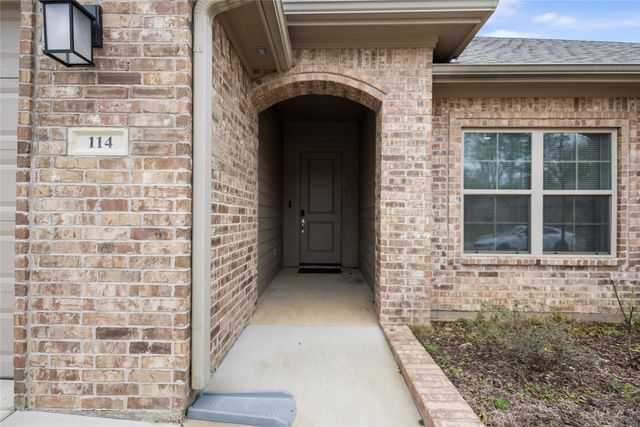 114 Rose Row, Winona, TX 75792