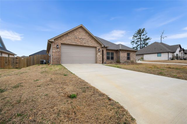 114 Rose Row, Winona, TX 75792