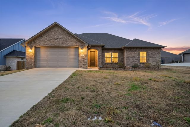 114 Rose Row, Winona, TX 75792