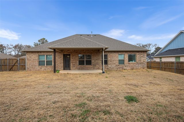 114 Rose Row, Winona, TX 75792