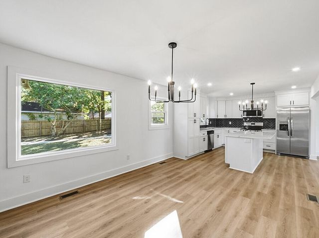 2619 Delhi Road, North Charleston, SC 29406