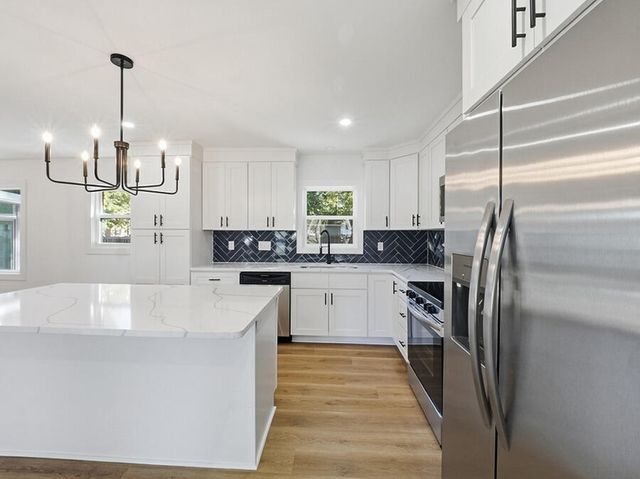 2619 Delhi Road, North Charleston, SC 29406