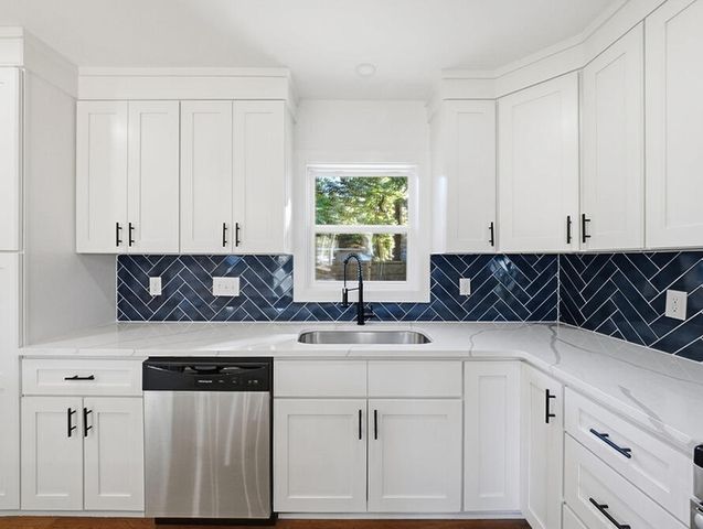 2619 Delhi Road, North Charleston, SC 29406