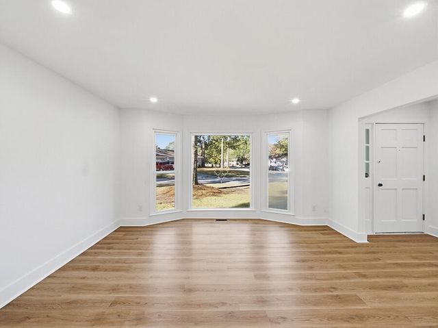 2619 Delhi Road, North Charleston, SC 29406