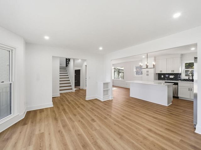 2619 Delhi Road, North Charleston, SC 29406