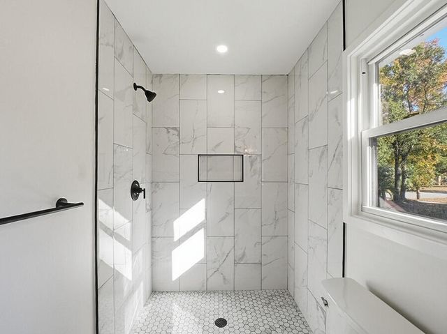 2619 Delhi Road, North Charleston, SC 29406