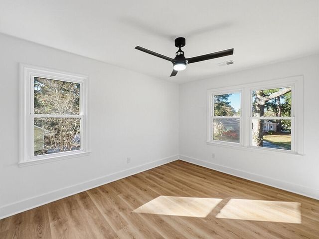 2619 Delhi Road, North Charleston, SC 29406