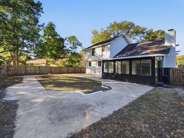 2619 Delhi Road, North Charleston, SC 29406