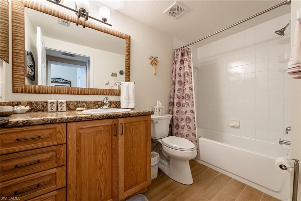 Image 29 of property listing at 1848 Concordia Lake CIR 901, Cape Coral, FL 33909