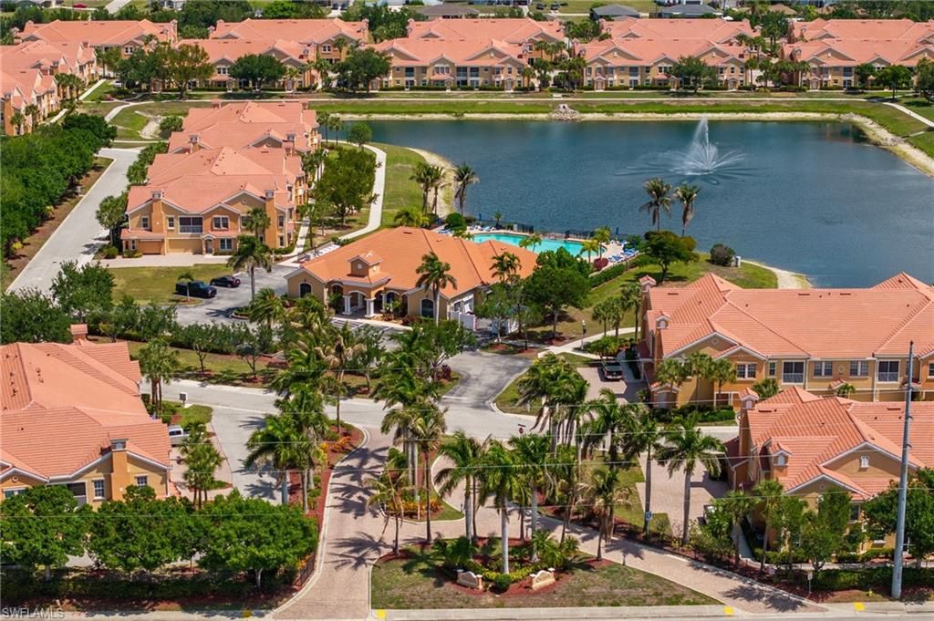 Image 3 of property listing at 1848 Concordia Lake CIR 901, Cape Coral, FL 33909
