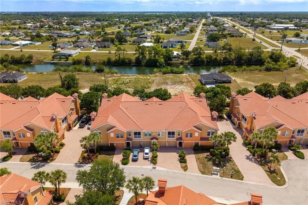 Image 36 of property listing at 1848 Concordia Lake CIR 901, Cape Coral, FL 33909