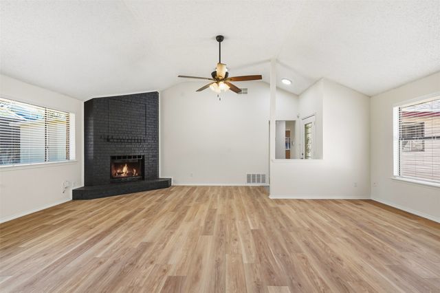2405 Amber Hill Lane, Euless, TX 76039