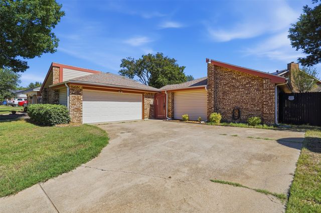2405 Amber Hill Lane, Euless, TX 76039