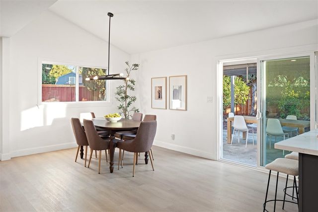 32325 Pegasus Ct, Union City, CA 94587