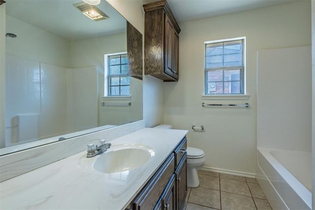 904 NE 25th Court, Moore, OK 73160