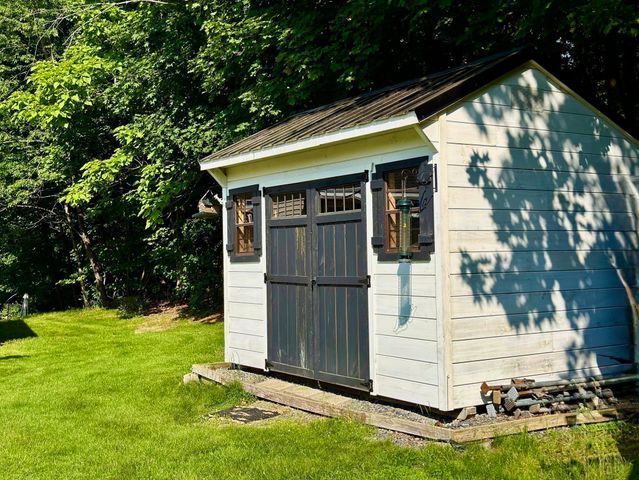 9R Gates Terrace, Sterling, MA 01564