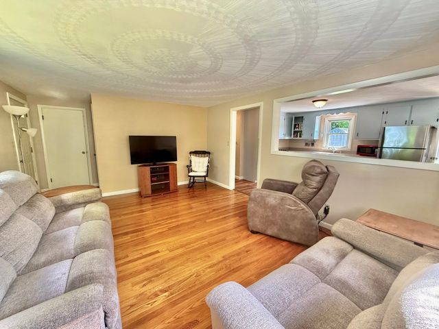 9R Gates Terrace, Sterling, MA 01564