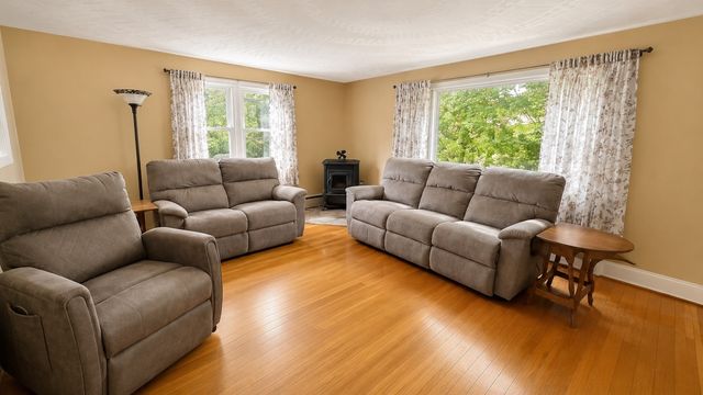 9R Gates Terrace, Sterling, MA 01564