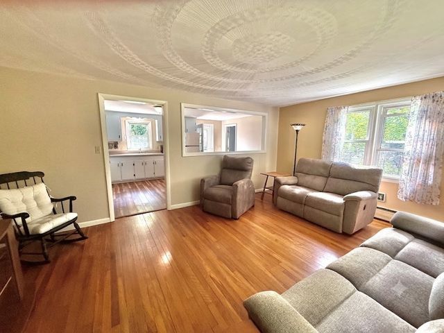 9R Gates Terrace, Sterling, MA 01564