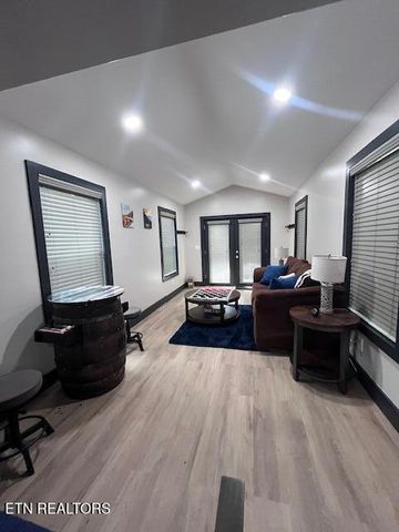 2359 Grassy Branch Rd, Sevierville, TN 37876