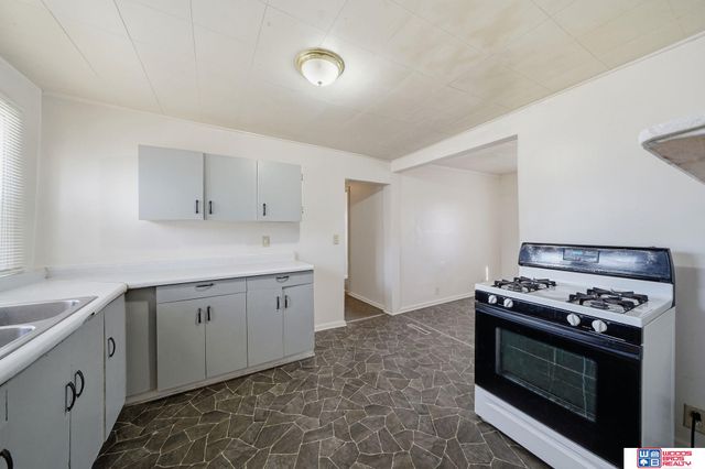 215 B Street, Lincoln, NE 68502