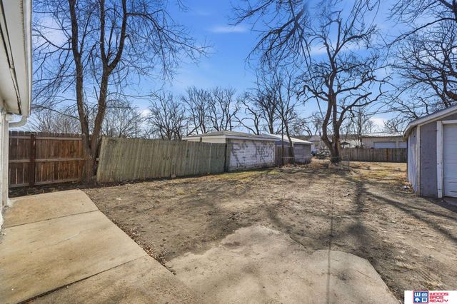 215 B Street, Lincoln, NE 68502