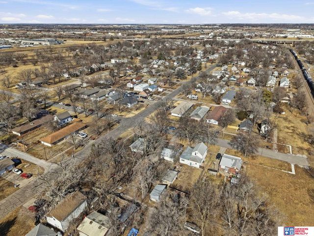 215 B Street, Lincoln, NE 68502