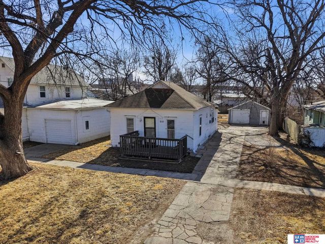215 B Street, Lincoln, NE 68502