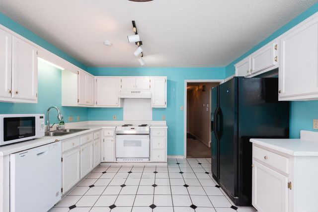 5 Christopher Cove, Little Rock, AR 72223