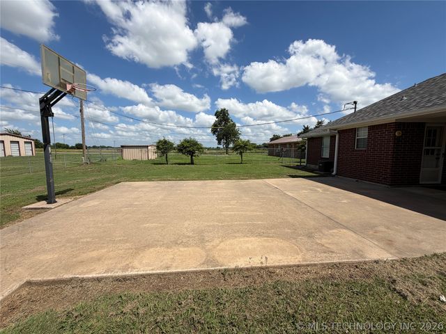 507 E Tonner, Calera, OK 74730