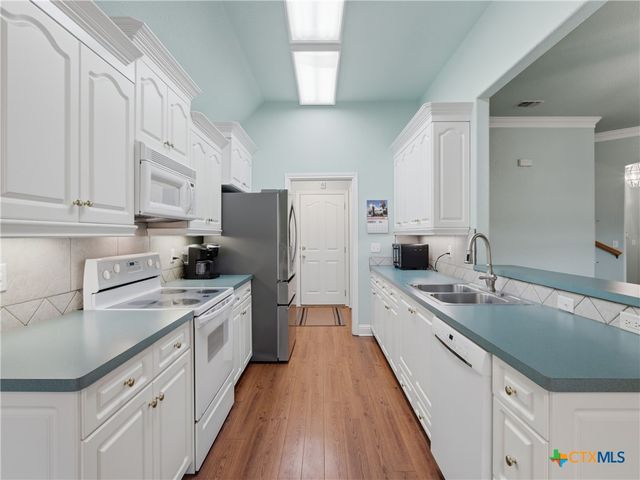 2147 N Ranch Estates Boulevard, New Braunfels, TX 78130