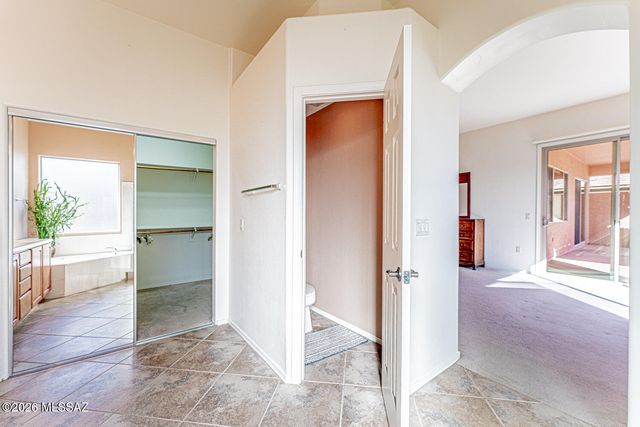 545 W Calle Artistica, Green Valley, AZ 85614