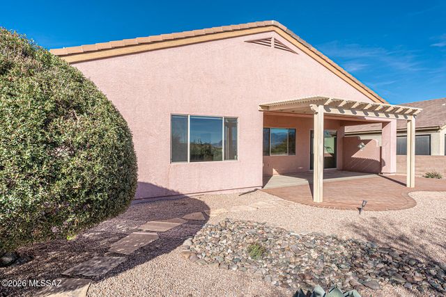 545 W Calle Artistica, Green Valley, AZ 85614