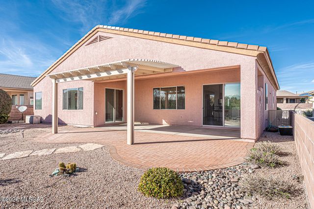 545 W Calle Artistica, Green Valley, AZ 85614