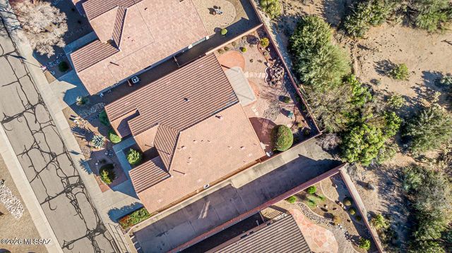 545 W Calle Artistica, Green Valley, AZ 85614