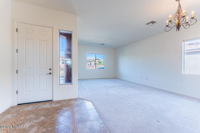 545 W Calle Artistica, Green Valley, AZ 85614