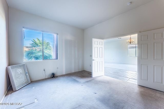 545 W Calle Artistica, Green Valley, AZ 85614