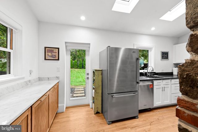 3711 CLIPPER RD, Baltimore, MD 21211